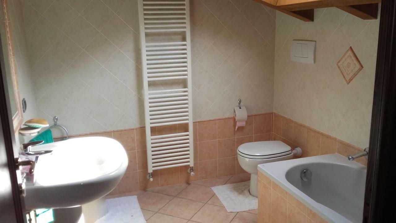 Cascina Cologna Bed and Breakfast Galbiate Εξωτερικό φωτογραφία